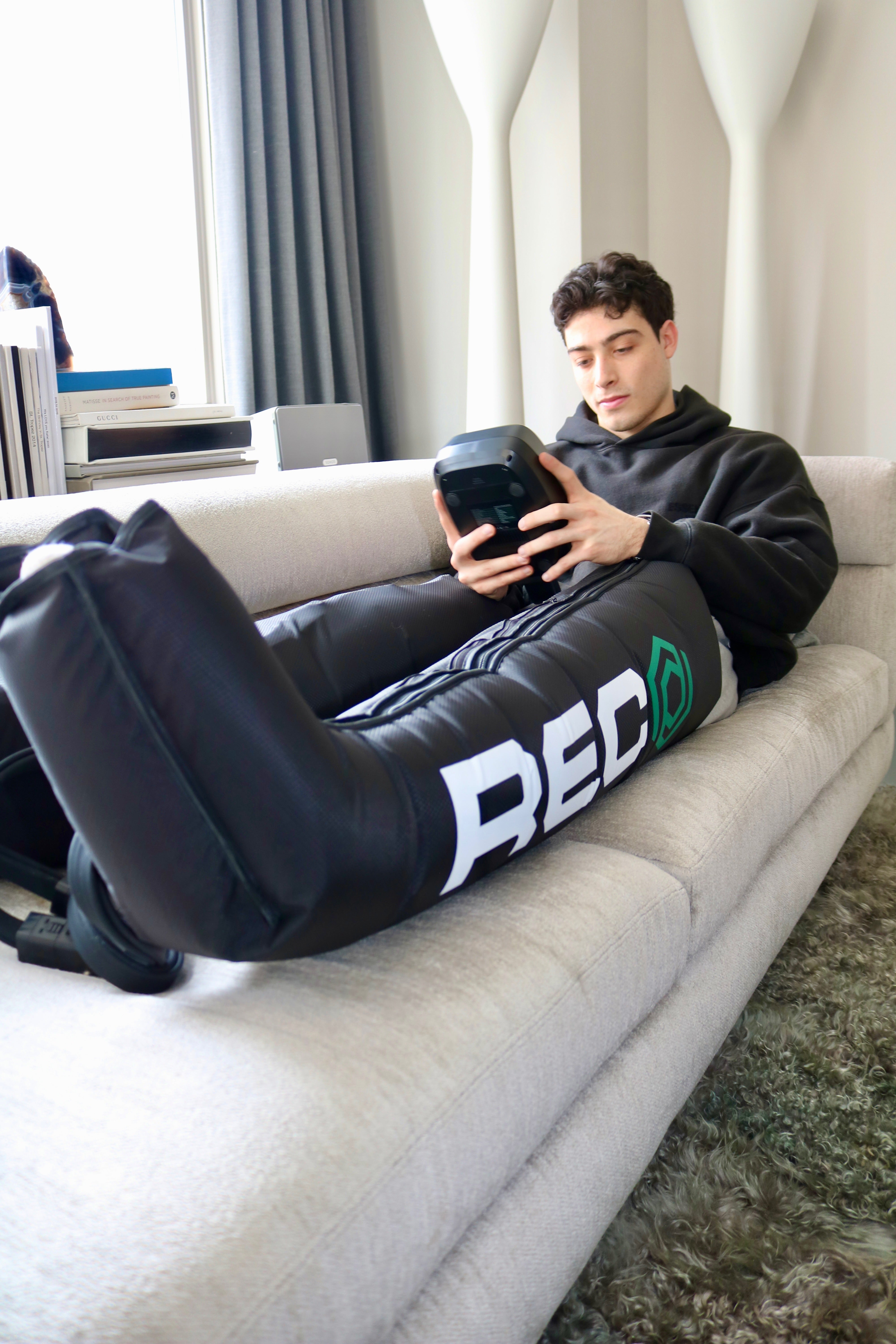 RECO Leg Compression Sleeves – Smart Recovery for Legs, Calves & Circulation