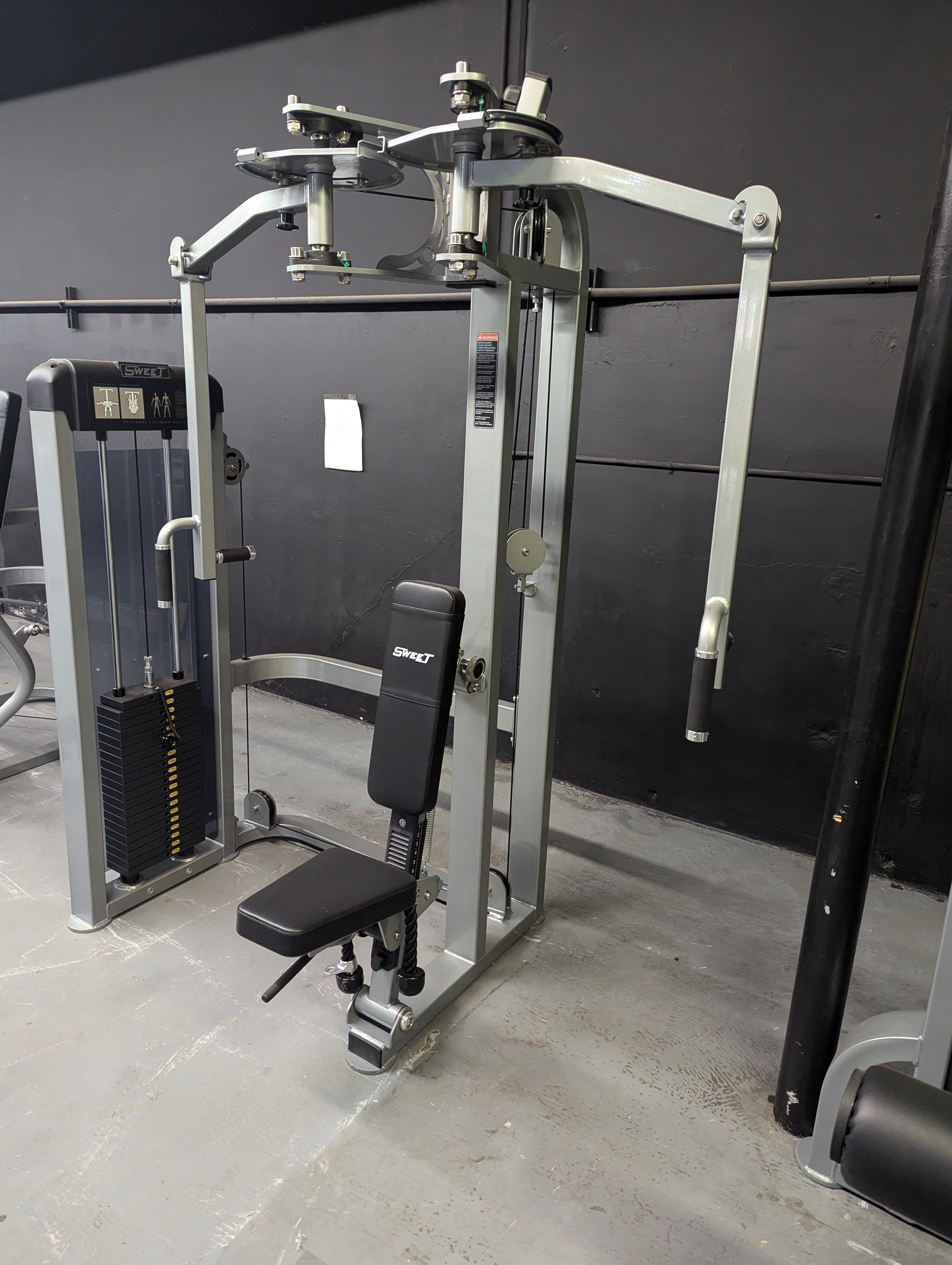 Muscle D Pec Deck & Rear Delt Combo Machine